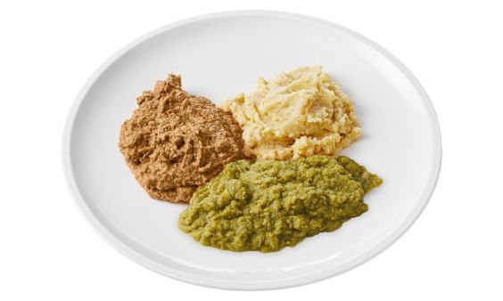 Plantaardige rendang met doperwten en nasi goreng